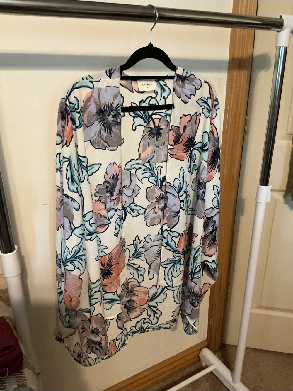 🙋🏻♀️EVERLY PASTEL FLORAL OPEN KIMONO